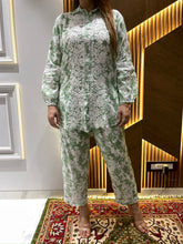 Load image into Gallery viewer, Chikankari Mul Cotton Co-ord Set