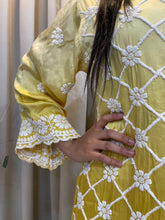 Load image into Gallery viewer, Chikankari Plazzo Set yellow ombré
